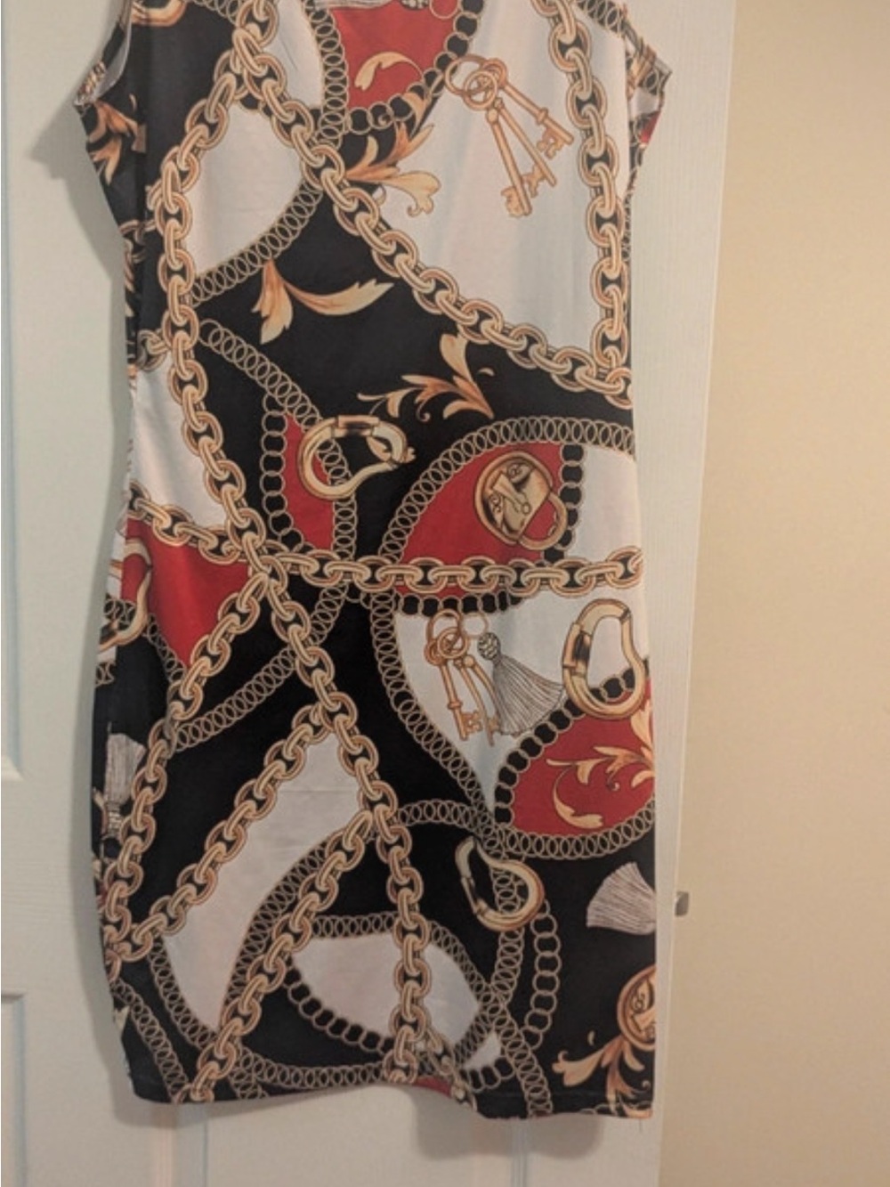Chain-Print Sleeveless Sheath Dress  , it run smaller like large